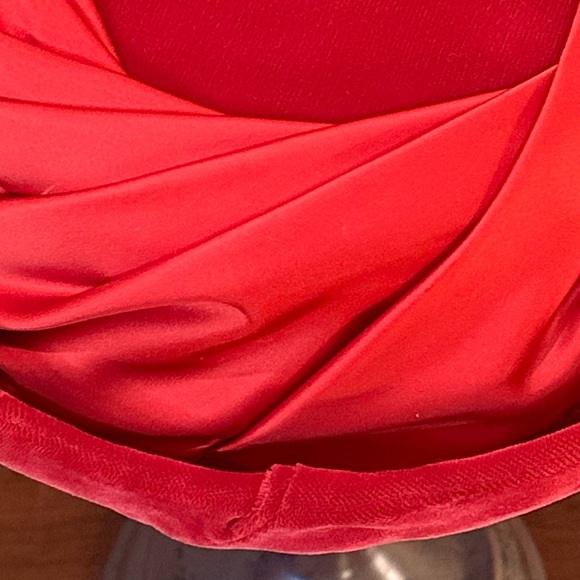 🌟HP🌟VTG 1950s Red Velvet & Pleated Satin Breton Hat by Milbrae Exclusives - Picture 7 of 14